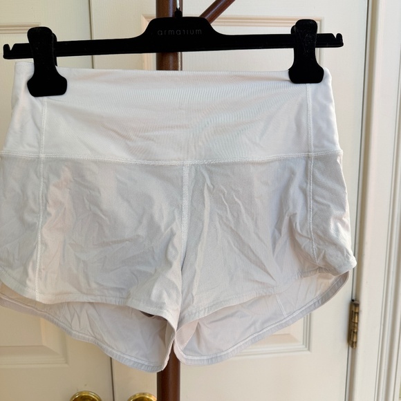 Lululemon Speed Up High-Rise Lined Shorts 2.5" – White, Like New - Picture 1 of 2